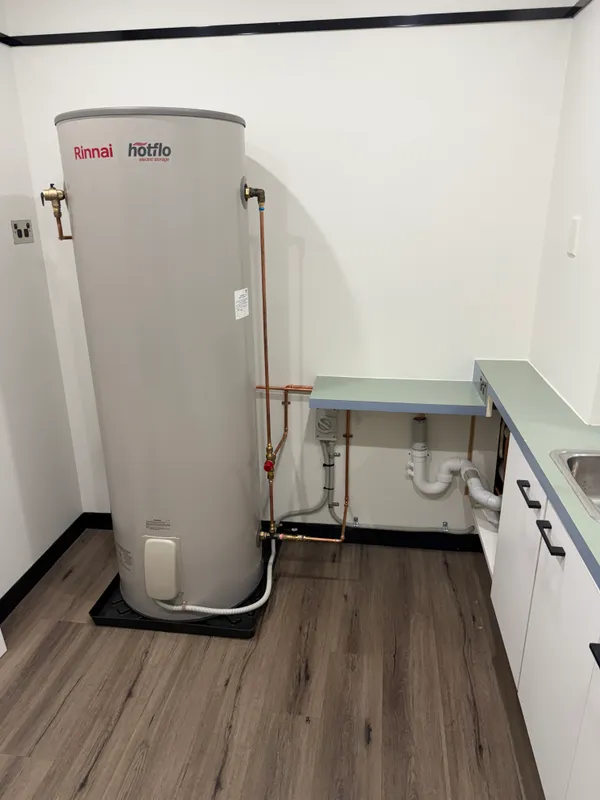 Storage hot water system replacement